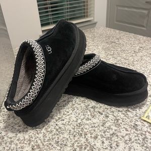 Women’s UGG Tazz Platform Slipper Size 8